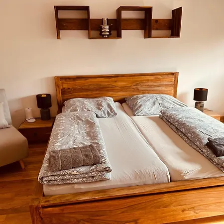 Senfzimmer Mit Balkon 아파트 Gerwisch