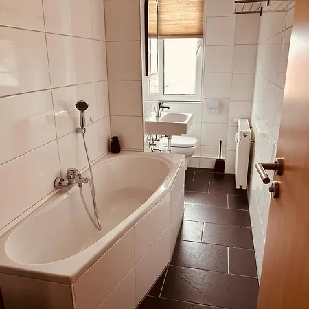 公寓 Senfzimmer Mit Balkon *