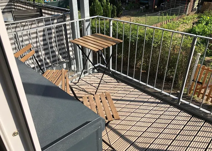 Senfzimmer Mit Balkon Apartman Gerwisch