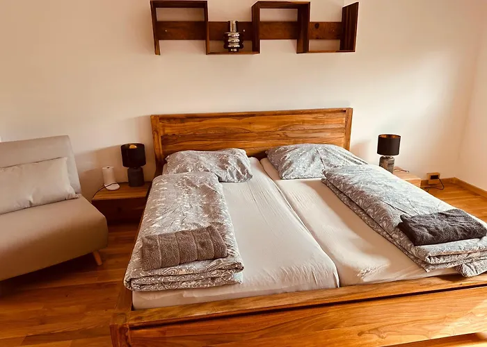 Senfzimmer Mit Balkon Apartman Gerwisch