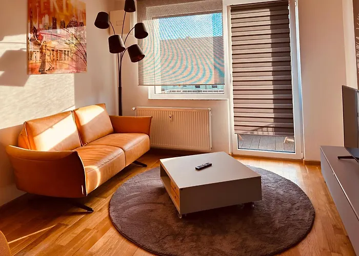 Senfzimmer Mit Balkon *